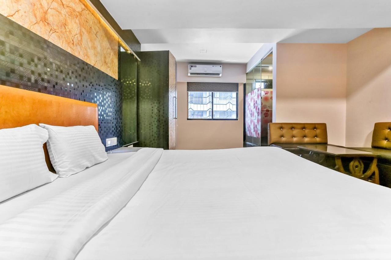 Oyo Flagship 83396 Hotel Vinyasa Residency מומביי מראה חיצוני תמונה