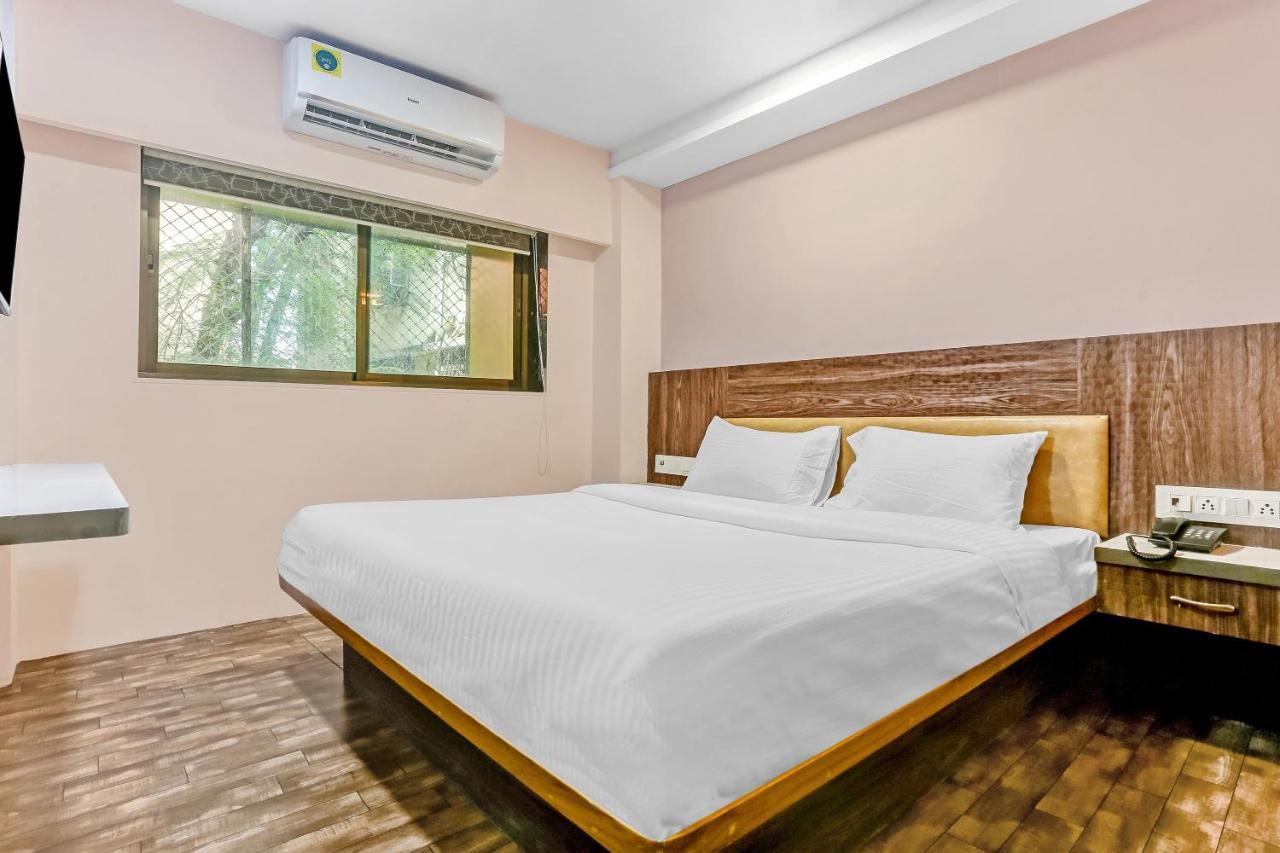 Oyo Flagship 83396 Hotel Vinyasa Residency מומביי מראה חיצוני תמונה